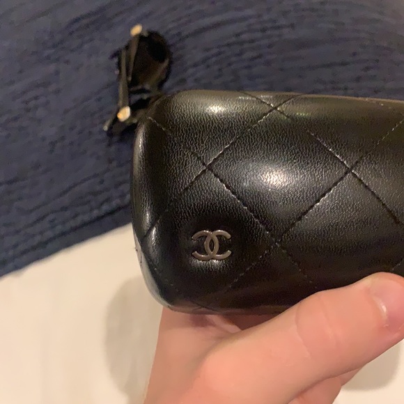 Chanel sunglasses - Picture 2 of 8